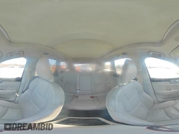 ✅ 2018 Volvo XC60 Inscription • VIN: YV4102RL1J1028461 • Лот: 93299885. Опубликован ранее на Copart с пробегом 148 644 миль. Бесплатный доступ к архиву аукционных продаж из США и подробный отчёт об истории автомобиля на DreamBid. Изображение 15.