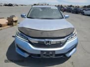 ✅ 2017 Honda Accord EX-L • VIN: JHMCR6F51HC008982 • Lot: 69770485. Listed on Copart with 116,345 mi. Free auction sales archive from the USA and detailed vehicle history report at DreamBid. Image 5.