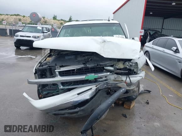 ✅ 2002 Chevrolet Suburban LS • VIN: 3GNEC16Z72G349364 • Лот: 42423290. Опубликован ранее на IAAI с пробегом Не указан. Бесплатный доступ к архиву аукционных продаж из США и подробный отчёт об истории автомобиля на DreamBid. Изображение 13.