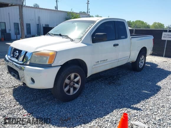✅ 2008 Nissan Titan XE • VIN: 1N6BA06C38N351875 • Lot: 42060102. Listed on IAAI with 174,337 mi. Free auction sales archive from the USA and detailed vehicle history report at DreamBid. Image 2.