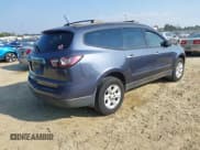✅ 2014 Chevrolet Traverse LS • VIN: 1GNKRFKD7EJ130710 • Lot: 43246425. Wystawiony na IAAI z przebiegiem 102 588 mil. Bezpłatny archiwum sprzedaży aukcyjnych z USA i szczegółowy raport historii pojazdu na DreamBid. Zdjęcie 4.