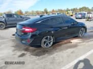 ✅ 2018 Honda Clarity Touring • VIN: JHMZC5F32JC002571 • Lot: 43426854. Wystawiony na IAAI z przebiegiem Nie podano. Bezpłatny archiwum sprzedaży aukcyjnych z USA i szczegółowy raport historii pojazdu na DreamBid. Zdjęcie 4.