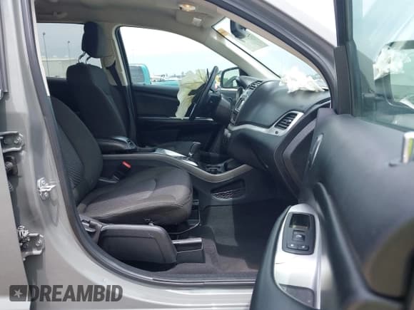 ✅ 2020 Dodge Journey SE Value • VIN: 3C4PDCAB3LT275163 • Лот: 42345142. Опубликован ранее на IAAI с пробегом 97 470 миль. Бесплатный доступ к архиву аукционных продаж из США и подробный отчёт об истории автомобиля на DreamBid. Изображение 5.