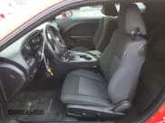 ✅ 2015 Dodge Challenger SXT • VIN: 2C3CDZAG7FH895500 • Lot: 71493252. Wystawiony na Copart z przebiegiem 82 020 mil. Bezpłatny archiwum sprzedaży aukcyjnych z USA i szczegółowy raport historii pojazdu na DreamBid. Zdjęcie 7.