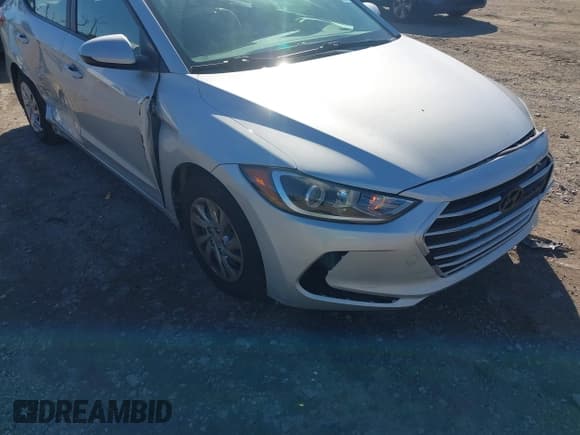 ✅ 2018 Hyundai Elantra SE • VIN: KMHD74LF9JU577362 • Лот: 43027160. Опубликован ранее на IAAI с пробегом 54 365 миль. Бесплатный доступ к архиву аукционных продаж из США и подробный отчёт об истории автомобиля на DreamBid. Изображение 18.