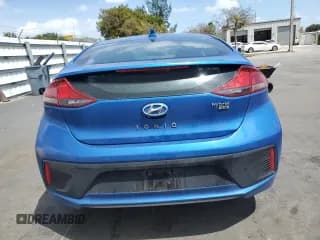 ✅ 2017 Hyundai Ioniq Blue • VIN: KMHC65LC9HU045551 • Lot: 51216275. Wystawiony na Copart z przebiegiem 105 979 mil. Bezpłatny archiwum sprzedaży aukcyjnych z USA i szczegółowy raport historii pojazdu na DreamBid. Zdjęcie 6.