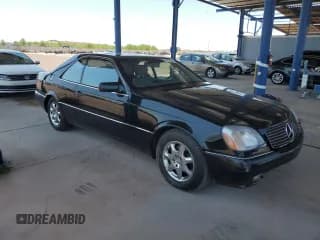 ✅ 1998 Mercedes-Benz CL • VIN: WDBGA70G3WA379773 • Lot: 63527254. Wystawiony na Copart z przebiegiem 105 214 mil. Bezpłatny archiwum sprzedaży aukcyjnych z USA i szczegółowy raport historii pojazdu na DreamBid. Zdjęcie 4.