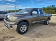 ✅ 2013 Toyota Tundra • VIN: 5TFRM5F19DX063233 • Lot: 94561325. Wystawiony na Copart z przebiegiem 278 990 mil. Bezpłatny archiwum sprzedaży aukcyjnych z USA i szczegółowy raport historii pojazdu na DreamBid. Zdjęcie 1.