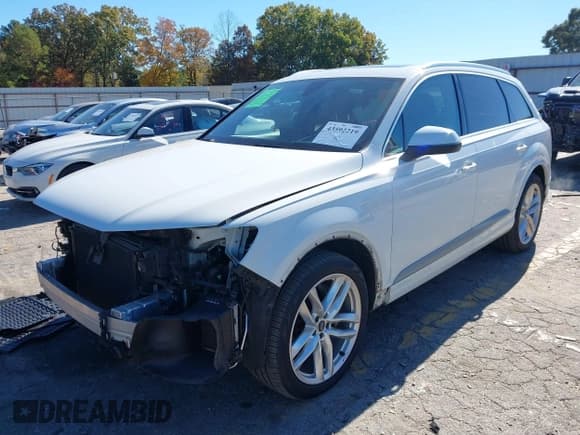 ✅ 2018 Audi Q7 Prestige • VIN: WA1VAAF7XJD043844 • Lot: 43592219. Listed on IAAI with 141,642 mi. Free auction sales archive from the USA and detailed vehicle history report at DreamBid. Image 2.