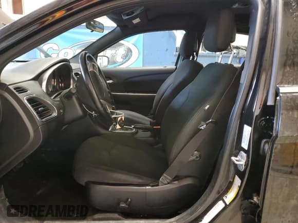 ✅ 2013 Chrysler 200 Touring • VIN: 1C3CCBBB6DN579572 • Лот: 93139315. Опубликован ранее на Copart с пробегом 162 538 миль. Бесплатный доступ к архиву аукционных продаж из США и подробный отчёт об истории автомобиля на DreamBid. Изображение 7.