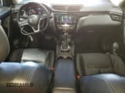 ✅ 2022 Nissan Rogue SL • VIN: JN1BJ1CW4NW486041 • Lot: 69230465. Wystawiony na Copart z przebiegiem 38 805 mil. Bezpłatny archiwum sprzedaży aukcyjnych z USA i szczegółowy raport historii pojazdu na DreamBid. Zdjęcie 8.