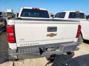 ✅ 2015 Chevrolet Silverado 2500HD LT • VIN: 1GC1KVEG3FF165208 • Lot: 90517925. Wystawiony na Copart z przebiegiem 311 427 mil. Bezpłatny archiwum sprzedaży aukcyjnych z USA i szczegółowy raport historii pojazdu na DreamBid. Zdjęcie 6.