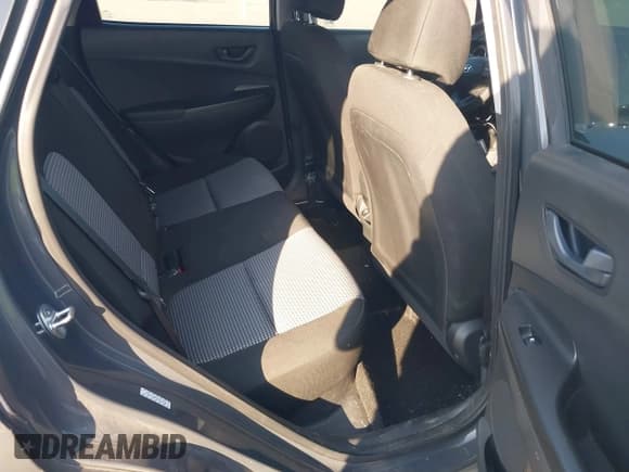 ✅ 2023 Hyundai Kona Preferred • VIN: KM8K2CAB7PU012830 • Lot: 43176087. Wystawiony na IAAI z przebiegiem 32 078 mil. Bezpłatny archiwum sprzedaży aukcyjnych z USA i szczegółowy raport historii pojazdu na DreamBid. Zdjęcie 8.