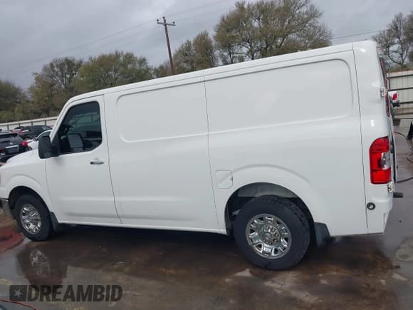 ✅ 2015 Nissan NV Cargo SV • VIN: 1N6BF0KY1FN807338 • Lot: 43750356. Listed on IAAI with 162,663 mi. Free auction sales archive from the USA and detailed vehicle history report at DreamBid. Image 14.