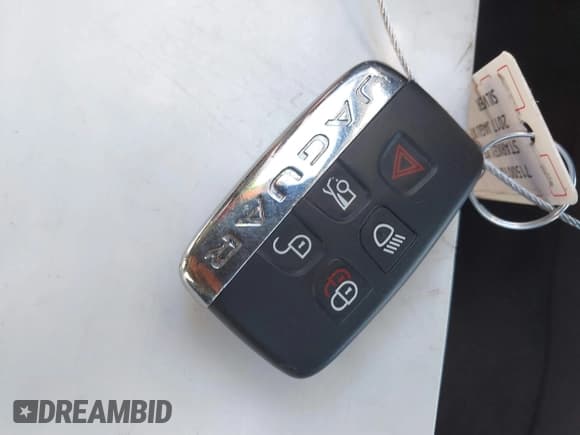 ✅ 2017 Jaguar XF 35t Premium • VIN: SAJBD4BV7HCY29110 • Лот: 39781042. Опубликован ранее на IAAI с пробегом 35 000 миль. Бесплатный доступ к архиву аукционных продаж из США и подробный отчёт об истории автомобиля на DreamBid. Изображение 11.