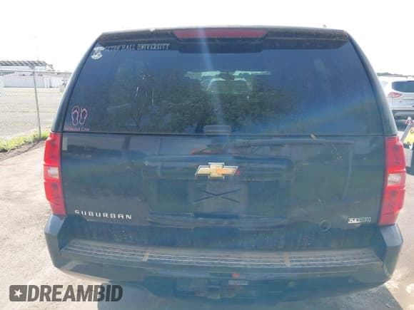 ✅ 2010 Chevrolet Suburban LT • VIN: 1GNUKJE32AR225710 • Lot: 42798462. Listed on IAAI with Not provided. Free auction sales archive from the USA and detailed vehicle history report at DreamBid. Image 15.