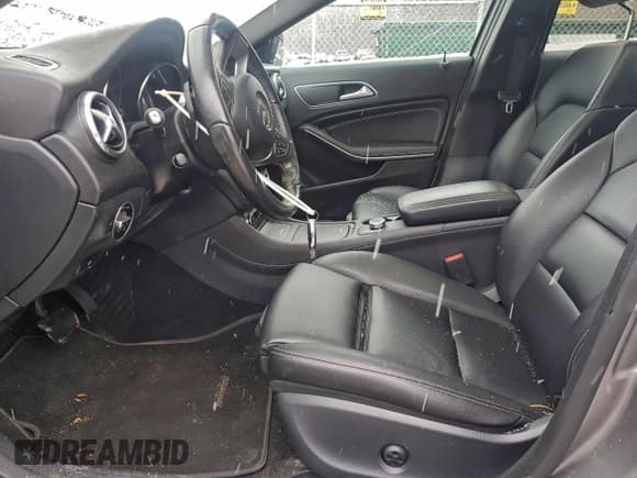 ✅ 2016 Mercedes-Benz GLA 250 • VIN: WDCTG4GB8GJ200758 • Лот: 95888965. Опубликован ранее на Copart с пробегом 101 106 миль. Бесплатный доступ к архиву аукционных продаж из США и подробный отчёт об истории автомобиля на DreamBid. Изображение 7.