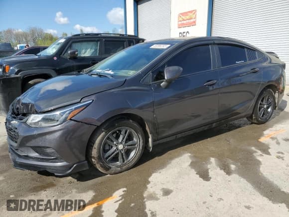 ✅ 2017 Chevrolet Cruze LT • VIN: 1G1BE5SM4H7230577 • Lot: 49396203. Wystawiony na Copart z przebiegiem 120 563 mil. Bezpłatny archiwum sprzedaży aukcyjnych z USA i szczegółowy raport historii pojazdu na DreamBid. Zdjęcie 1.