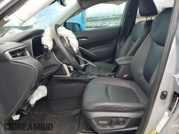 ✅ 2022 Toyota Corolla Cross XLE • VIN: 7MUEAAAG7NV004044 • Лот: 71435685. Опубликован ранее на Copart с пробегом 76 422 миль. Бесплатный доступ к архиву аукционных продаж из США и подробный отчёт об истории автомобиля на DreamBid. Изображение 7.