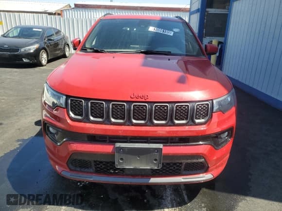 ✅ 2023 Jeep Compass (RED) Edition • VIN: 3C4NJDCN6PT543755 • Lot: 61086195. Listed on Copart with 39,536 mi. Free auction sales archive from the USA and detailed vehicle history report at DreamBid. Image 5.