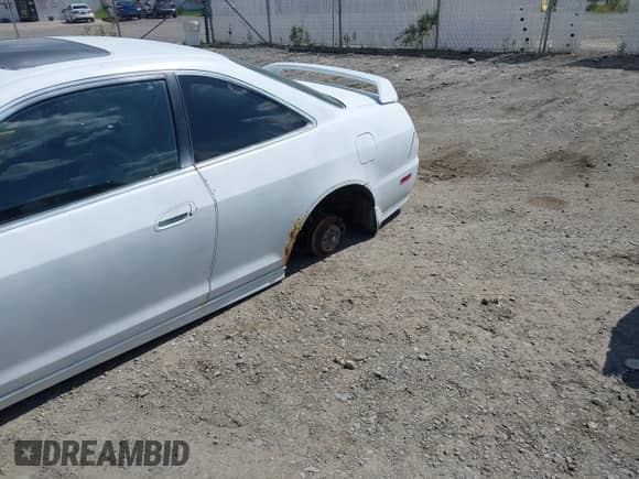 2001 Honda Accord EX с VIN 1HGCG22591A013582, выставлен на аукционе IAAI как лот 42402702 с пробегом 253 818 миль миль и . История ставок и продаж доступна на DreamBid. Изображение 12.