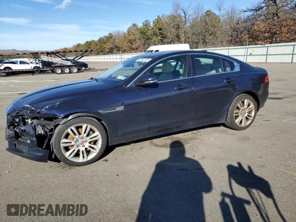 ✅ 2019 Jaguar XE 25t Premium • VIN: SAJAJ4FX9KCP49914 • Lot: 42342175. Listed on Copart with 69,223 mi. Free auction sales archive from the USA and detailed vehicle history report at DreamBid. Image 1.