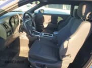 ✅ 2010 Dodge Challenger SE • VIN: 2B3CJ4DV1AH211603 • Lot: 77224204. Wystawiony na Copart z przebiegiem 103 344 mil. Bezpłatny archiwum sprzedaży aukcyjnych z USA i szczegółowy raport historii pojazdu na DreamBid. Zdjęcie 7.