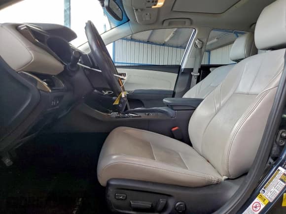 ✅ 2015 Toyota Avalon XLE Premium • VIN: 4T1BK1EB3FU141502 • Lot: 94435345. Wystawiony na Copart z przebiegiem 141 729 mil. Bezpłatny archiwum sprzedaży aukcyjnych z USA i szczegółowy raport historii pojazdu na DreamBid. Zdjęcie 7.