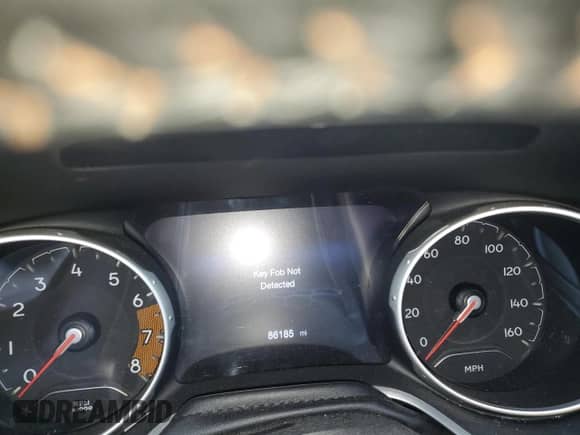 2018 Jeep Compass Limited с VIN 3C4NJDCB4JT484640, выставлен на аукционе Copart как лот 81132475 с пробегом 86 185 миль миль и Списание • Salvage title. История ставок и продаж доступна на DreamBid. Изображение 9.