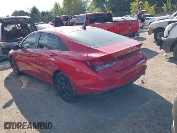 2023 Hyundai Elantra SEL z VIN 5NPLM4AG7PH105040, wystawiony jako IAAI lot #43297799 z przebiegiem 43 535 mil mil oraz . Historia ofert i sprzedaży dostępna na DreamBid. Obrazek 3.