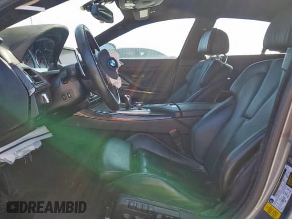 ✅ 2015 BMW M6 • VIN: WBS6C9C56FD467608 • Lot: 49823385. Wystawiony na Copart z przebiegiem 67 748 mil. Bezpłatny archiwum sprzedaży aukcyjnych z USA i szczegółowy raport historii pojazdu na DreamBid. Zdjęcie 7.