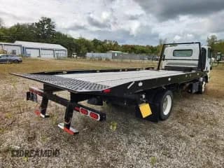 ✅ 2019 Isuzu NQR IBT • VIN: JALE5W169K7304174 • Lot: 76365354. Wystawiony na Copart z przebiegiem 191 949 mil. Bezpłatny archiwum sprzedaży aukcyjnych z USA i szczegółowy raport historii pojazdu na DreamBid. Zdjęcie 3.