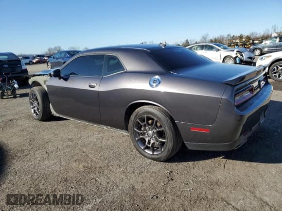 ✅ 2018 Dodge Challenger GT • VIN: 2C3CDZGG3JH341547 • Lot: 70588352. Wystawiony na Copart z przebiegiem 54 961 mil. Bezpłatny archiwum sprzedaży aukcyjnych z USA i szczegółowy raport historii pojazdu na DreamBid. Zdjęcie 2.