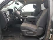 ✅ 2010 Dodge 1500 ST • VIN: 3D7JB1EP5AG104772 • Lot: 84306824. Wystawiony na Copart z przebiegiem 96 708 mil. Bezpłatny archiwum sprzedaży aukcyjnych z USA i szczegółowy raport historii pojazdu na DreamBid. Zdjęcie 7.