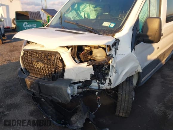✅ 2023 Ford Transit Passenger XL • VIN: 1FBAX9Y80PKA16636 • Lot: 41282212. Wystawiony na IAAI z przebiegiem 8 572 mil. Bezpłatny archiwum sprzedaży aukcyjnych z USA i szczegółowy raport historii pojazdu na DreamBid. Zdjęcie 18.