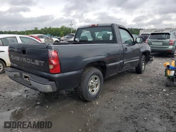 2004 Chevrolet Silverado 1500 LS z VIN 1GCEC14V84Z177549, wystawiony jako Copart lot #55821375 z przebiegiem Nie podano mil oraz Szkoda całkowita • Salvage title. Historia ofert i sprzedaży dostępna na DreamBid. Obrazek 3.