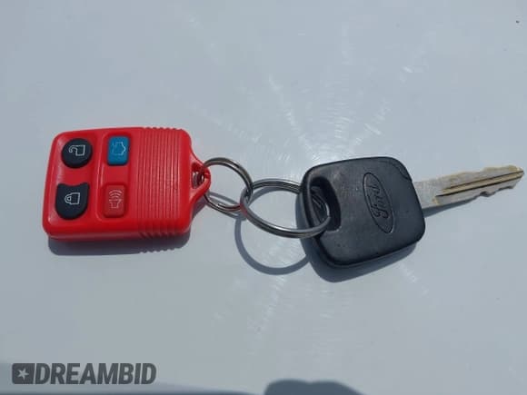 ✅ 2001 Ford Mustang GT Deluxe • VIN: 1FAFP42X01F121624 • Лот: 42365210. Опубликован ранее на IAAI с пробегом 199 088 миль. Бесплатный доступ к архиву аукционных продаж из США и подробный отчёт об истории автомобиля на DreamBid. Изображение 11.