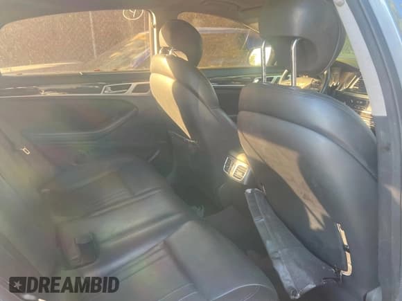 ✅ 2016 Hyundai Genesis 3.8L • VIN: KMHGN4JE7GU116151 • Lot: 83742264. Wystawiony na Copart z przebiegiem Nie podano. Bezpłatny archiwum sprzedaży aukcyjnych z USA i szczegółowy raport historii pojazdu na DreamBid. Zdjęcie 6.