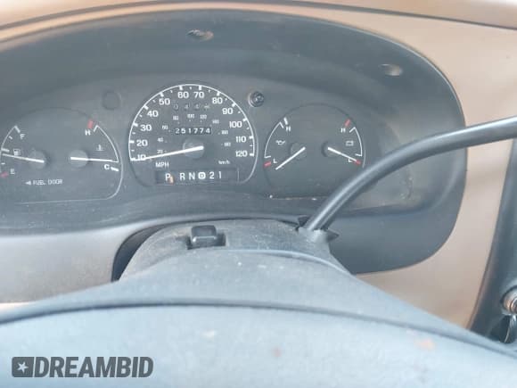 ✅ 1999 Ford Ranger XLT • VIN: 1FTYR14X4XPB60910 • Lot: 42924133. Wystawiony na IAAI z przebiegiem 251 774 mil. Bezpłatny archiwum sprzedaży aukcyjnych z USA i szczegółowy raport historii pojazdu na DreamBid. Zdjęcie 7.