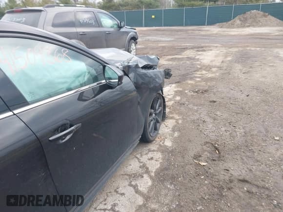 ✅ 2024 Mazda 3 Premium Plus • VIN: JM1BPBNY6R1716522 • Lot: 41509368. Listed on IAAI with 3,535 mi. Free auction sales archive from the USA and detailed vehicle history report at DreamBid. Image 6.