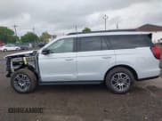 ✅ 2025 Ford Expedition Active • VIN: 1FMJU1J87SEA29225 • Lot: 42816312. Wystawiony na IAAI z przebiegiem 283 mil. Bezpłatny archiwum sprzedaży aukcyjnych z USA i szczegółowy raport historii pojazdu na DreamBid. Zdjęcie 15.