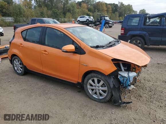 ✅ 2017 Toyota Prius Three • VIN: JTDKDTB39H1591490 • Лот: 82382835. Опубликован ранее на Copart с пробегом 106 581 миль. Бесплатный доступ к архиву аукционных продаж из США и подробный отчёт об истории автомобиля на DreamBid. Изображение 4.