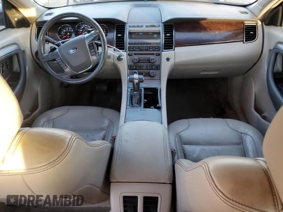 ✅ 2012 Ford Taurus SEL • VIN: 1FAHP2EW3CG119556 • Lot: 82570945. Wystawiony na Copart z przebiegiem 192 236 mil. Bezpłatny archiwum sprzedaży aukcyjnych z USA i szczegółowy raport historii pojazdu na DreamBid. Zdjęcie 8.