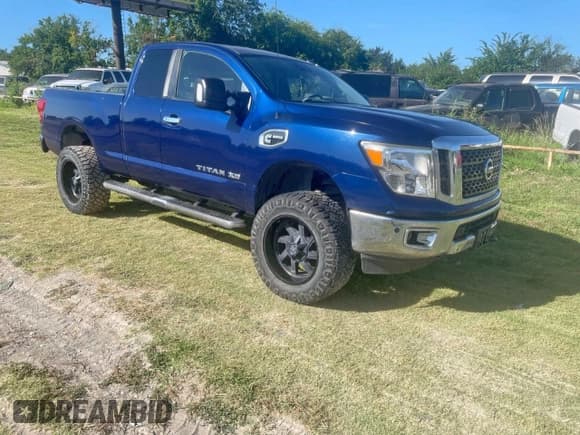 ✅ 2017 Nissan Titan • VIN: 1N6BA1C44HN560982 • Lot: 80939265. Wystawiony na Copart z przebiegiem Nie podano. Bezpłatny archiwum sprzedaży aukcyjnych z USA i szczegółowy raport historii pojazdu na DreamBid. Zdjęcie 1.