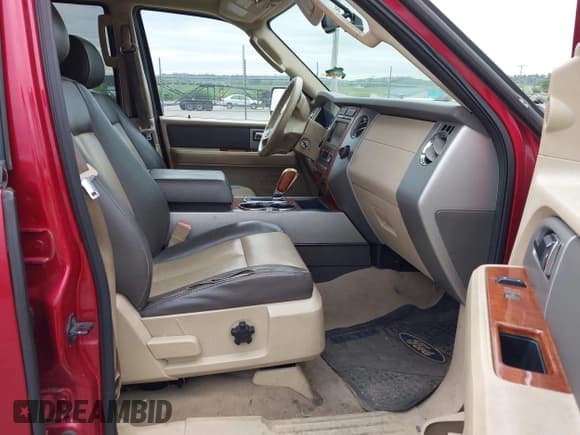 ✅ 2007 Ford Expedition Eddie Bauer • VIN: 1FMFU185X7LA94154 • Lot: 43033603. Wystawiony na IAAI z przebiegiem 260 166 mil. Bezpłatny archiwum sprzedaży aukcyjnych z USA i szczegółowy raport historii pojazdu na DreamBid. Zdjęcie 5.