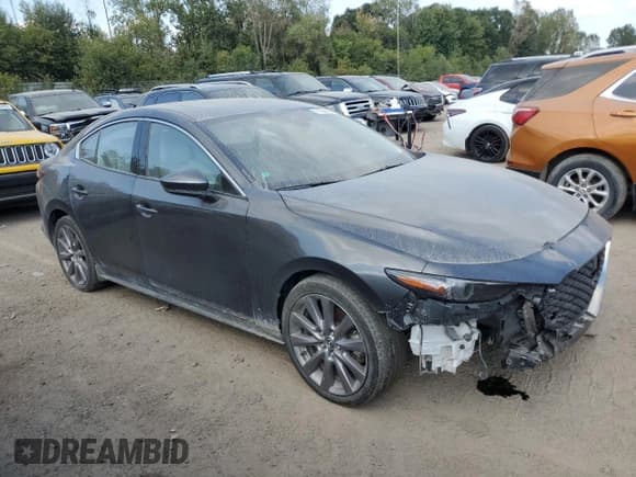 ✅ 2019 Mazda 3 Premium • VIN: JM1BPBEMXK1119599 • Lot: 71036504. Wystawiony na Copart z przebiegiem 61 371 mil. Bezpłatny archiwum sprzedaży aukcyjnych z USA i szczegółowy raport historii pojazdu na DreamBid. Zdjęcie 4.
