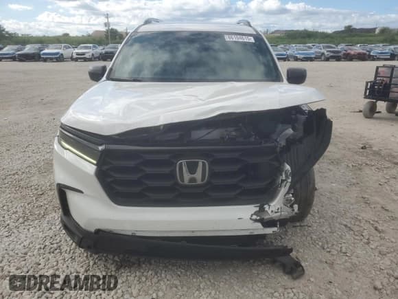 ✅ 2023 Honda Pilot Sport • VIN: 5FNYG2H31PB014140 • Lot: 86104615. Listed on Copart with 47,394 mi. Free auction sales archive from the USA and detailed vehicle history report at DreamBid. Image 5.