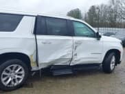 ✅ 2022 Chevrolet Suburban Premier • VIN: 1GNSKFKD6NR238466 • Lot: 41761510. Wystawiony na IAAI z przebiegiem 66 128 mil. Bezpłatny archiwum sprzedaży aukcyjnych z USA i szczegółowy raport historii pojazdu na DreamBid. Zdjęcie 6.