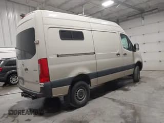 ✅ 2020 Freightliner Sprinter • VIN: W2W4EBVY6LT039506 • Лот: 41626000. Опубликован ранее на IAAI с пробегом Не указан. Бесплатный доступ к архиву аукционных продаж из США и подробный отчёт об истории автомобиля на DreamBid. Изображение 4.