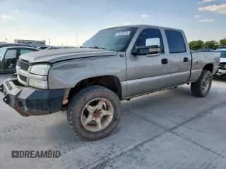 ✅ 2003 Chevrolet Silverado 2500HD LS • VIN: 1GCHC23153F250331 • Lot: 85269215. Wystawiony na Copart z przebiegiem 262 775 mil. Bezpłatny archiwum sprzedaży aukcyjnych z USA i szczegółowy raport historii pojazdu na DreamBid. Zdjęcie 1.